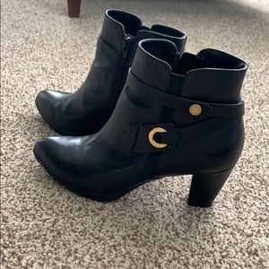 Anne Klein Booties Size 7